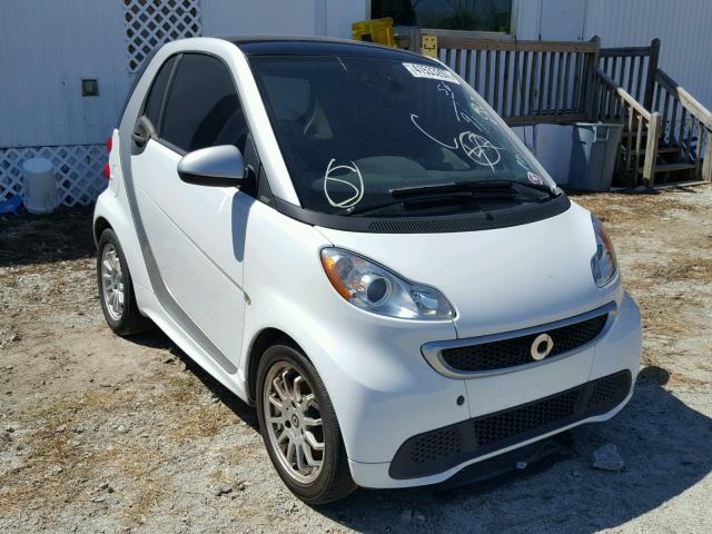 WMEEJ3BA9DK665811 - 2013 SMART FORTWO WHITE photo 1