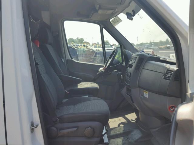WDYPE8CC6D5732697 - 2013 FREIGHTLINER SPRINTER 2 WHITE photo 5
