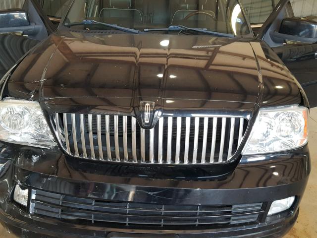 5LMFU27546LJ14742 - 2006 LINCOLN NAVIGATOR Czarny zdjęcie 7