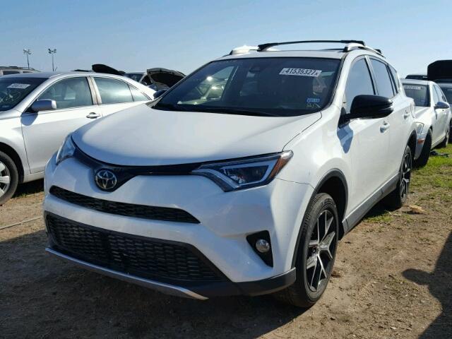 JTMNFREV7GJ079071 - 2016 TOYOTA RAV4 WHITE photo 2