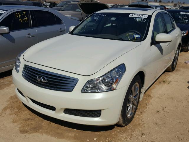 JNKBV61E48M216623 - 2008 INFINITI G35 WHITE photo 2