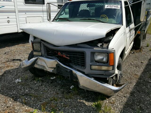 1GDJC34RXXF046895 - 1999 GMC SIERRA C35 WHITE photo 9