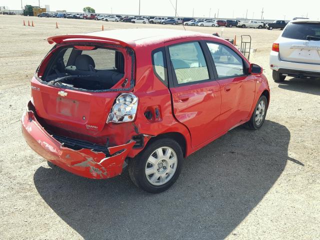 KL1TD62635B317103 - 2005 CHEVROLET AVEO BASE Czerwony zdjęcie 4