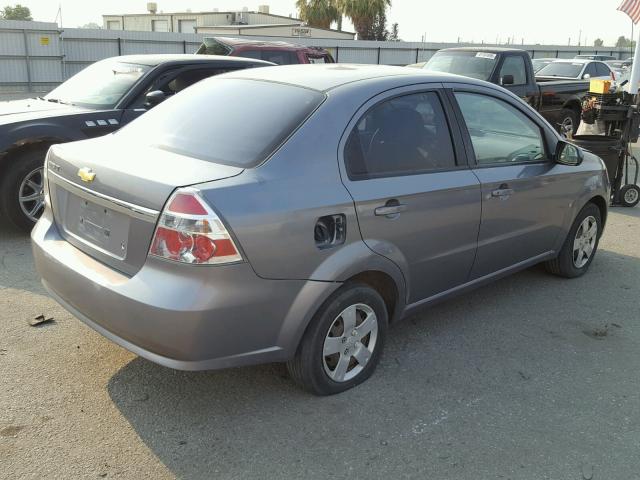 KL1TD56E59B305889 - 2009 CHEVROLET AVEO LS GRAY photo 4