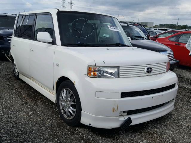 JTLKT324464115398 - 2006 TOYOTA SCION WHITE photo 1