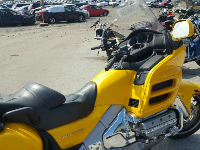 1HFSC47051A006133 - 2001 HONDA GL1800 YELLOW photo 5