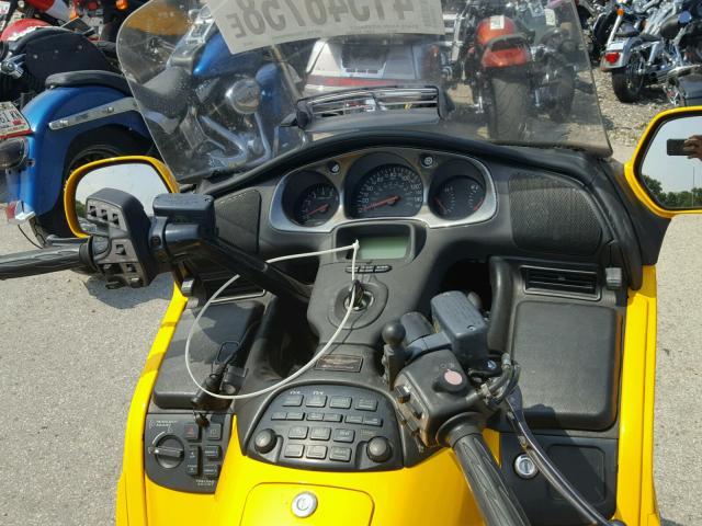 1HFSC47051A006133 - 2001 HONDA GL1800 YELLOW photo 9