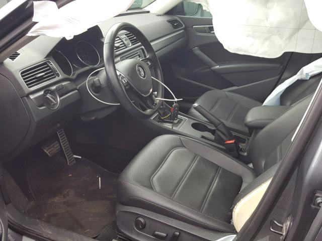 1VWDT7A39HC011340 - 2017 VOLKSWAGEN PASSAT R-L 灰色 照片 5