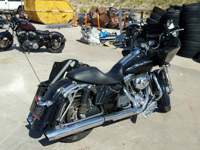 1HD1KHM16BB641157 - 2011 HARLEY-DAVIDSON FLTRX 黑色 照片 4