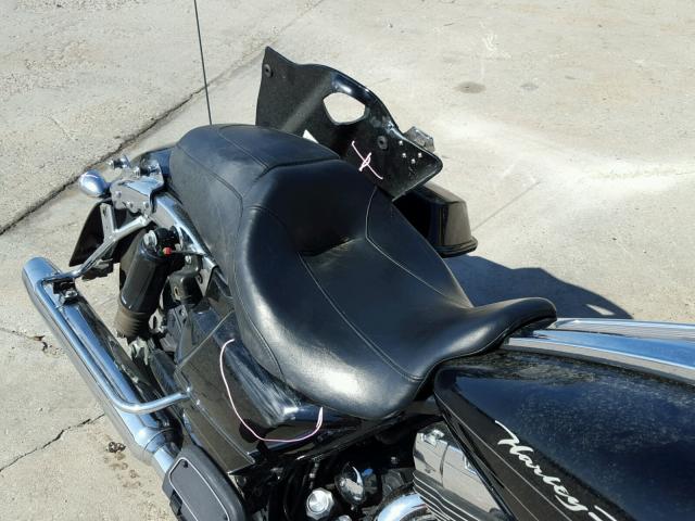 1HD1KHM16BB641157 - 2011 HARLEY-DAVIDSON FLTRX 黑色 照片 6