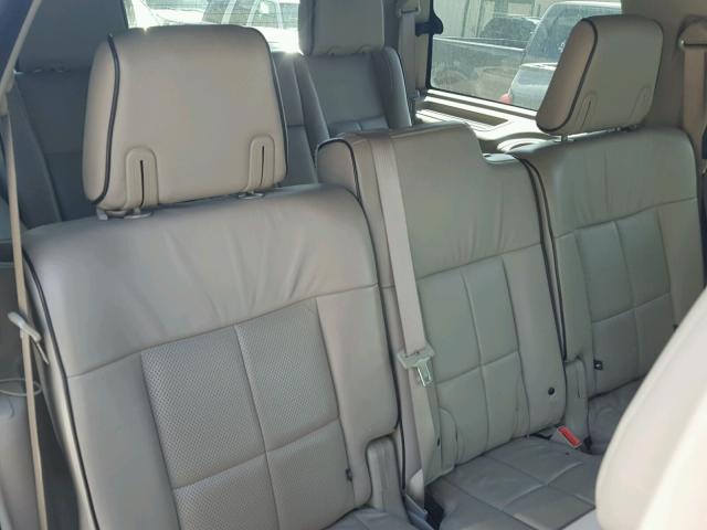 5LMFU28597LJ04062 - 2007 LINCOLN NAVIGATOR Biały zdjęcie 6