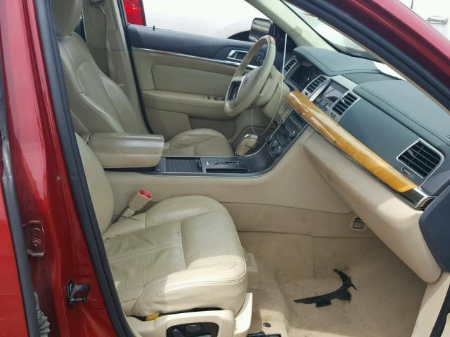 1LNHM93R09G628338 - 2009 LINCOLN MKS RED photo 5