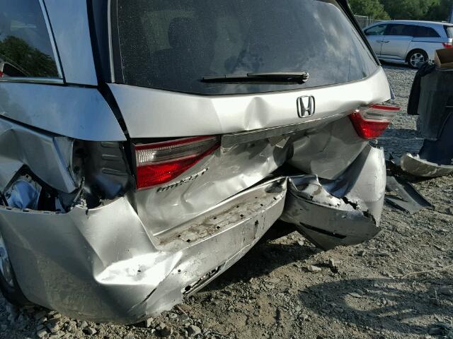 5FNRL5H25DB072904 - 2013 HONDA ODYSSEY LX SILVER photo 9