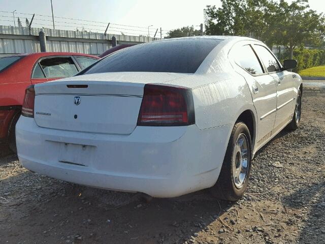 2B3KA43G26H511799 - 2006 DODGE CHARGER SE WHITE photo 4