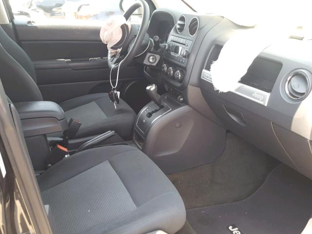 1C4NJDBB6GD535846 - 2016 JEEP COMPASS SP BLUE photo 5