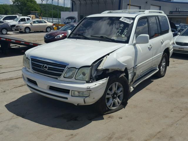 JTJHT00W433527585 - 2003 LEXUS LX 470 WHITE photo 2