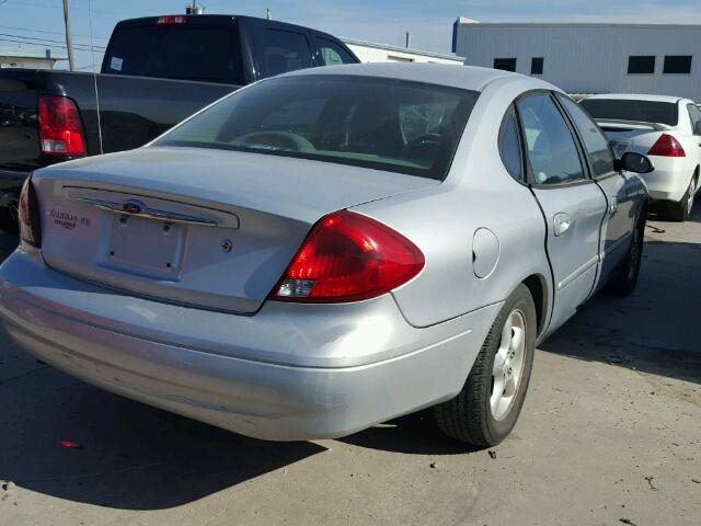 1FAFP5523YA173617 - 2000 FORD TAURUS SES WHITE photo 4