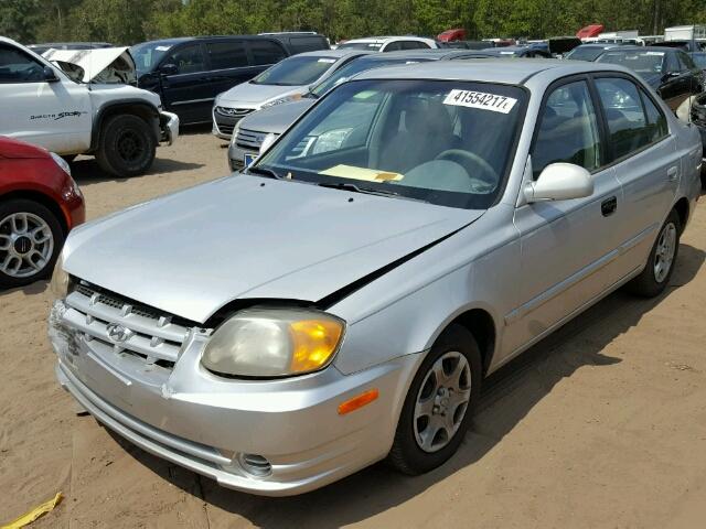 KMHCG45C14U520432 - 2004 HYUNDAI ACCENT SILVER photo 2