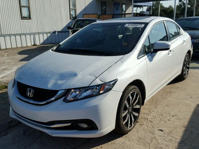 19XFB2F96FE099008 - 2015 HONDA CIVIC EXL WHITE photo 2