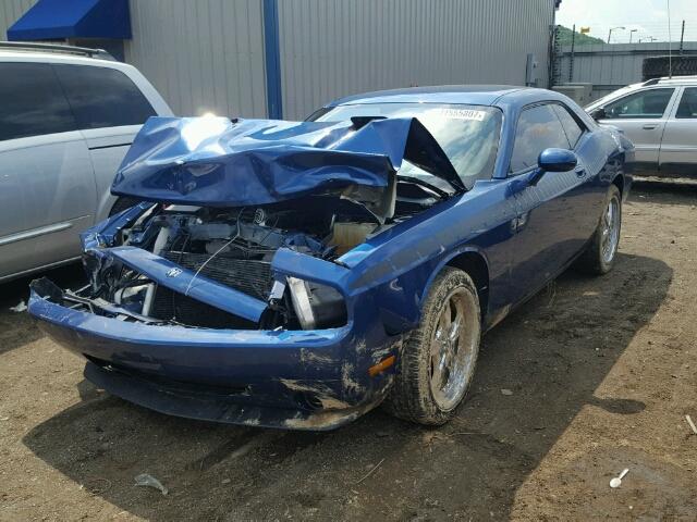 2B3LJ44V79H577223 - 2009 DODGE CHALLENGER BLUE photo 2