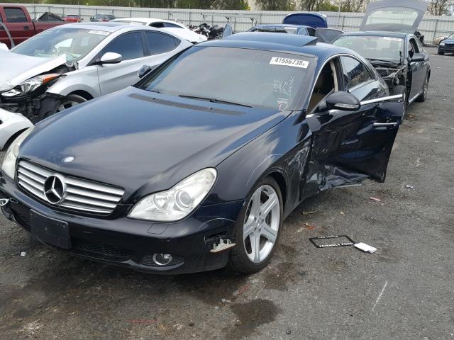 WDDDJ75X26A073019 - 2006 MERCEDES-BENZ CLS 500C BLACK photo 2