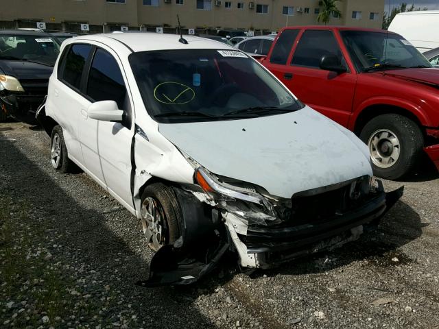 KL1TD66E09B653668 - 2009 CHEVROLET AVEO LS WHITE photo 1