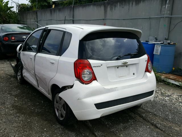 KL1TD66E09B653668 - 2009 CHEVROLET AVEO LS WHITE photo 3