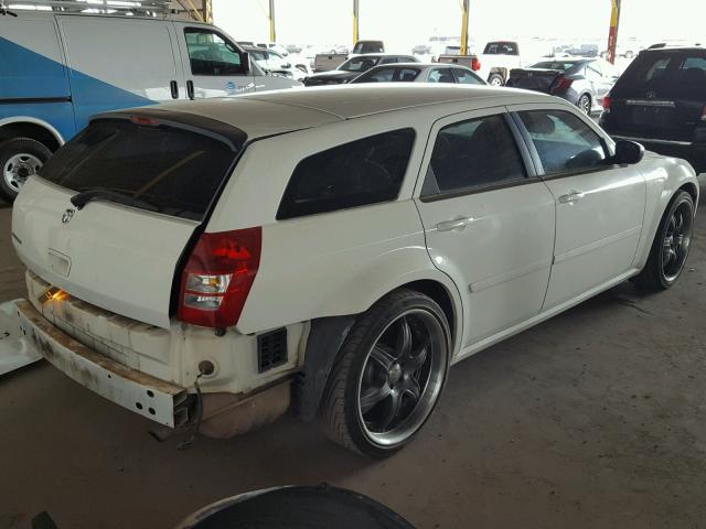 2D4FV47T06H417192 - 2006 DODGE MAGNUM SE WHITE photo 3