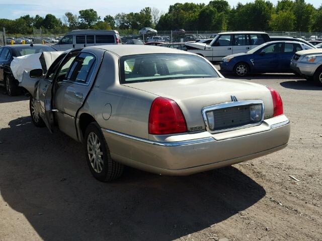 1LNHM81W86Y629326 - 2006 LINCOLN TOWN CAR S GOLD photo 3