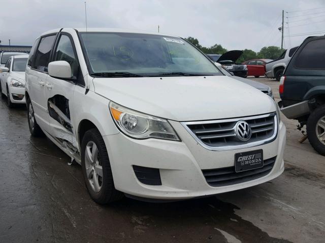 2V4RW3D11AR325120 - 2010 VOLKSWAGEN ROUTAN SE WHITE photo 1