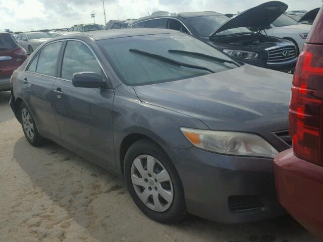 4T1BF3EK4BU203371 - 2011 TOYOTA CAMRY GRAY photo 1