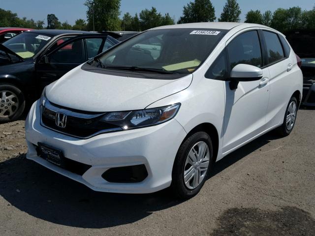 3HGGK5H43JM734984 - 2018 HONDA FIT LX WHITE photo 2