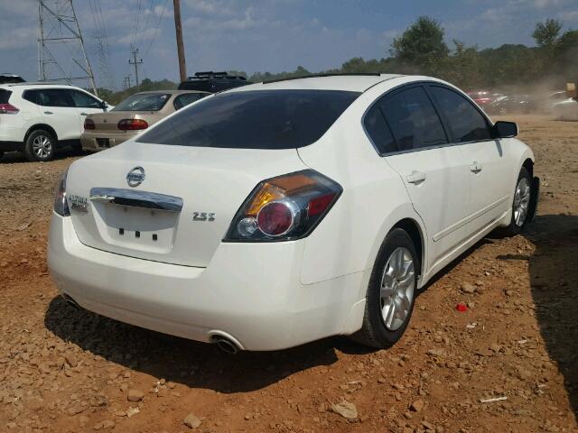 1N4AL2AP8BC136659 - 2011 NISSAN ALTIMA WHITE photo 4