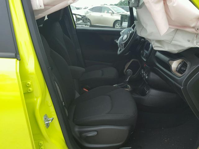 ZACCJAAB5HPG15830 - 2017 JEEP RENEGADE S 绿色 照片 5