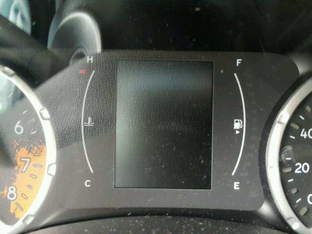 ZACCJAAB5HPG15830 - 2017 JEEP RENEGADE S 绿色 照片 8