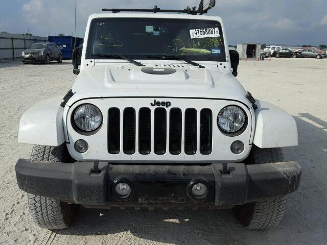 1C4BJWEG9FL663881 - 2015 JEEP WRANGLER U WHITE photo 9