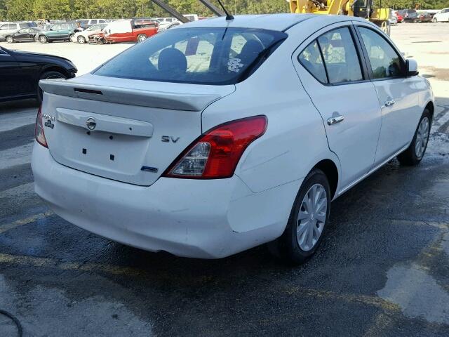 3N1CN7AP0DL872824 - 2013 NISSAN VERSA WHITE photo 4