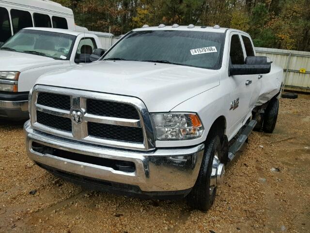 3C63RRGL5GG130957 - 2016 RAM 3500 WHITE photo 2