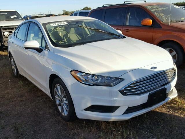 3FA6P0H71HR373136 - 2017 FORD FUSION SE WHITE photo 1