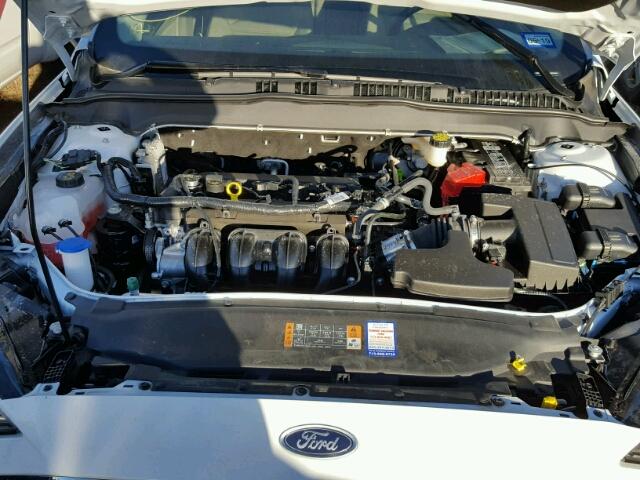 3FA6P0H71HR373136 - 2017 FORD FUSION SE WHITE photo 7