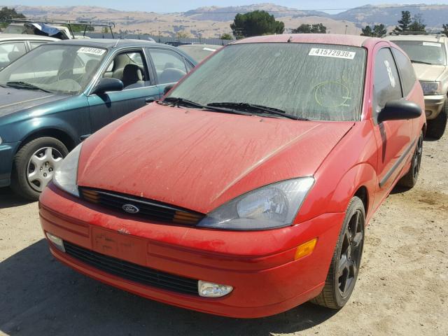 3FAFP31313R127012 - 2003 FORD FOCUS ZX3 RED photo 2