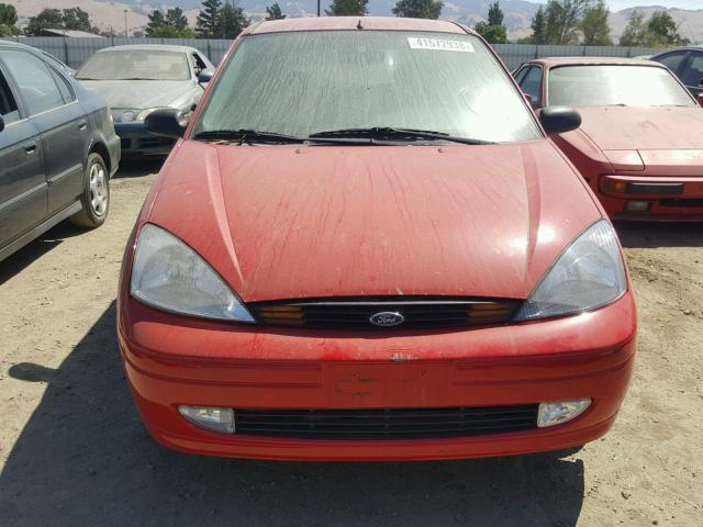 3FAFP31313R127012 - 2003 FORD FOCUS ZX3 RED photo 9