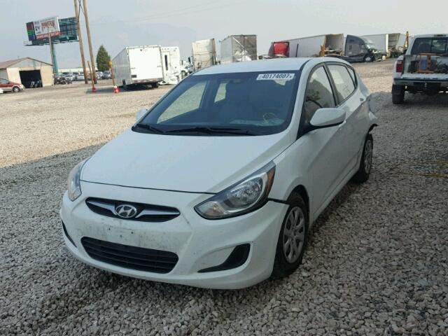 KMHCT5AE2EU172912 - 2014 HYUNDAI ACCENT GLS WHITE photo 2