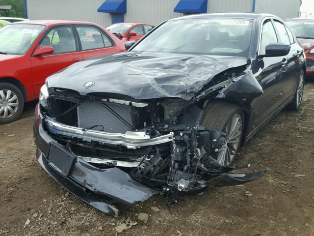 WBAJE7C54JWD49974 - 2018 BMW 540 XI GRAY photo 2