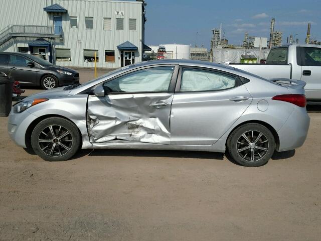 5NPDH4AE0CH088857 - 2012 HYUNDAI ELANTRA SILVER photo 9