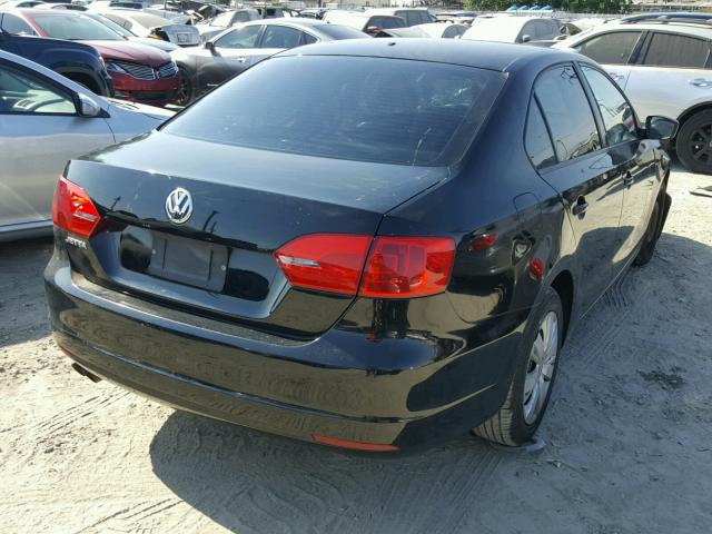 3VW2K7AJ0CM325619 - 2012 VOLKSWAGEN JETTA BASE BLACK photo 4