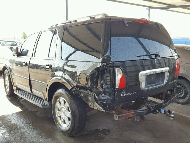 5LMFU28R03LJ03525 - 2003 LINCOLN NAVIGATOR BLACK photo 3
