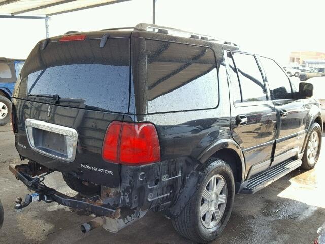 5LMFU28R03LJ03525 - 2003 LINCOLN NAVIGATOR BLACK photo 4