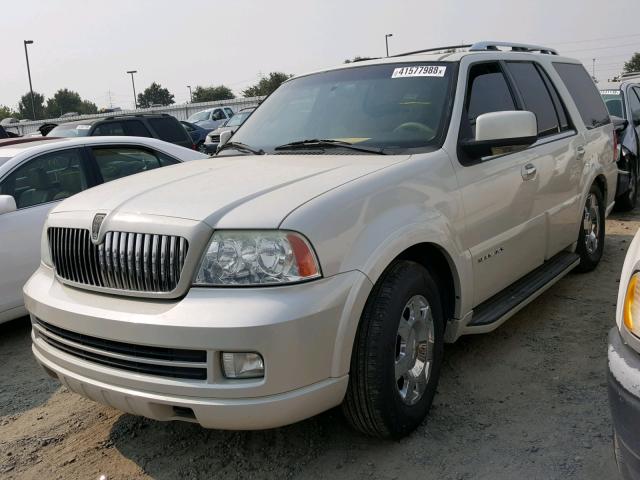 5LMFU27576LJ28926 - 2006 LINCOLN NAVIGATOR 白色 照片 2