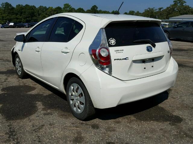 JTDKDTB39D1540985 - 2013 TOYOTA PRIUS C WHITE photo 3